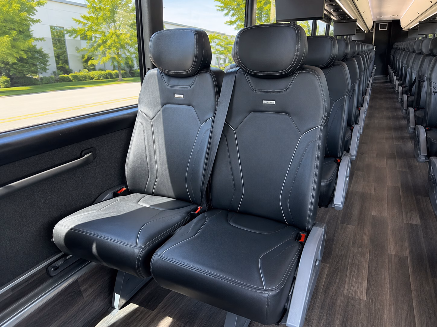 bridal party transfers and airport pickups at seattle tacoma international airport