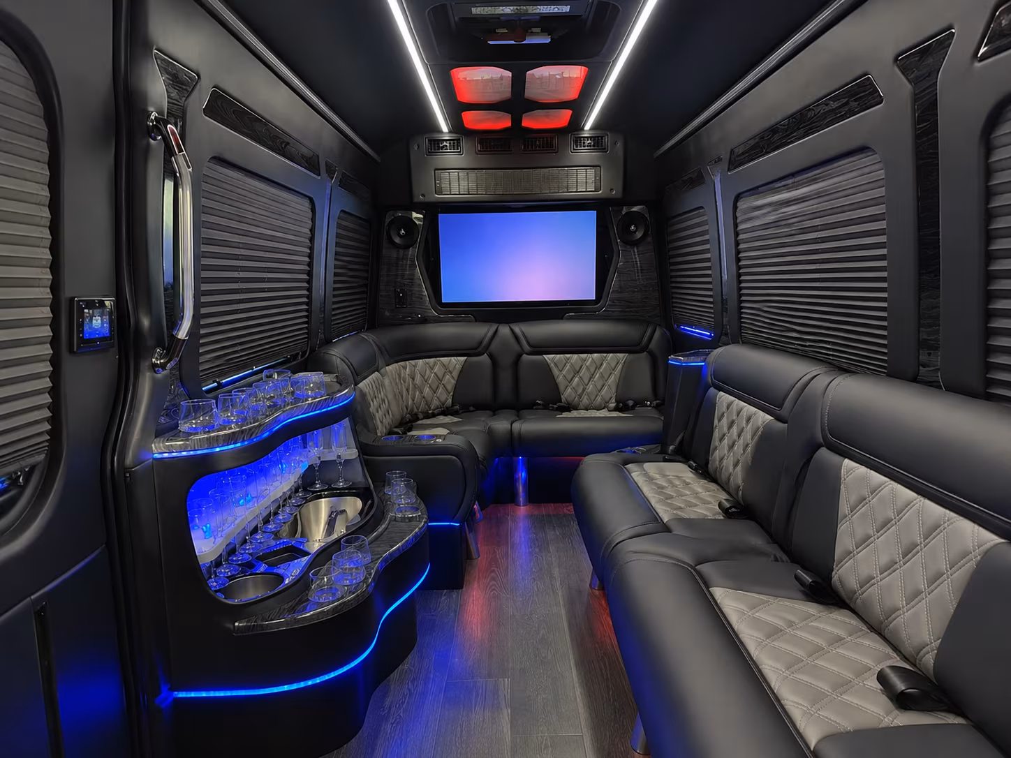 choosing the right employee shuttle for the tacoma to seattle commute